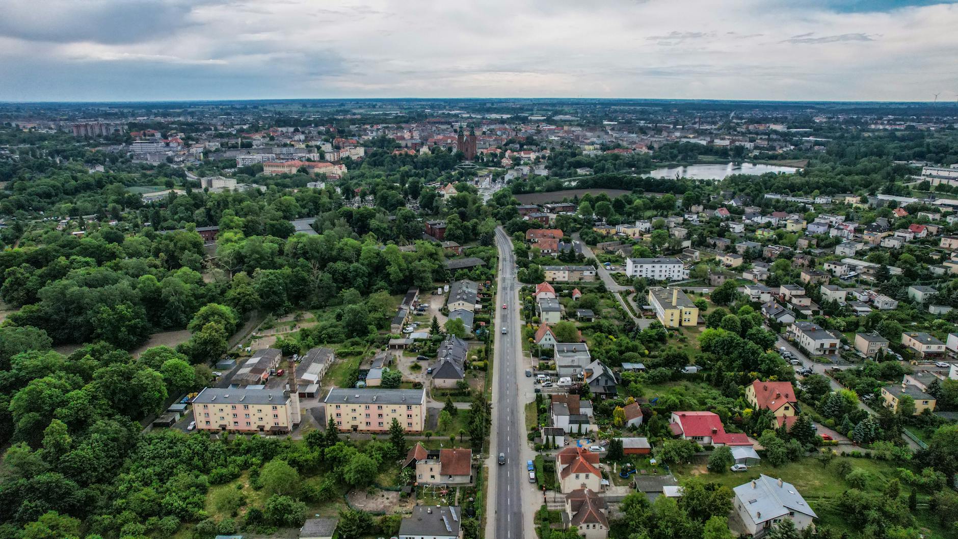 Mapa Siedlec z zaznaczonymi punktami usługowymi, analiza infrastruktury miasta